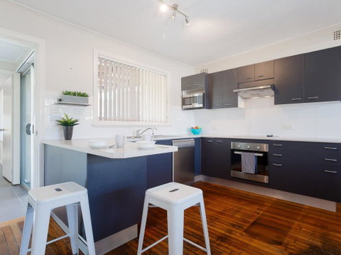 'Shoalz', 28 Rigney Street - Renovated Pet Friendly Cottage & Boat Parking - Go Out 3