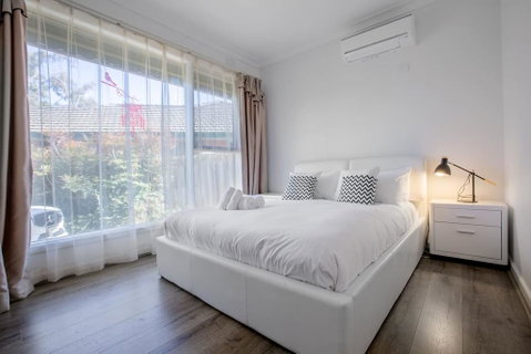 , , , Alice Wonderland, , ,  In 4 Beds House - Go Out 3