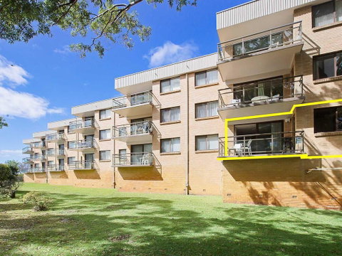 1 'Intrepid', 3 Intrepid Close - Amazing Views Of Shoal Bay, Only 100m From The Beach - Go Out 3