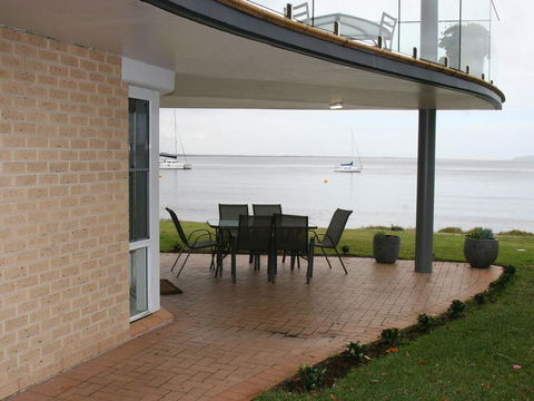 1 'The Clippers' 131 Soldiers Point Road - Fabulous Waterfront Unit - Pubs and Clubs 0