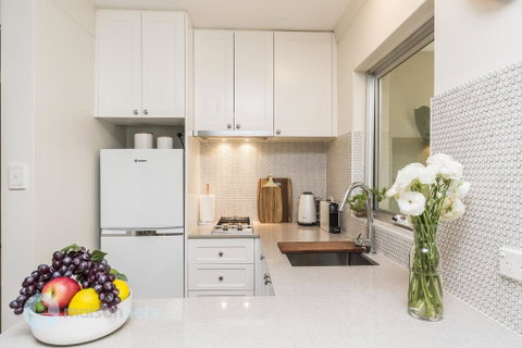 1 Bdrm Manly Beachside Apt With Parking - Go Out 1