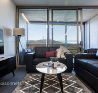 1 Bedroom Apt With Parking Walk to ANU - Pubs and Clubs