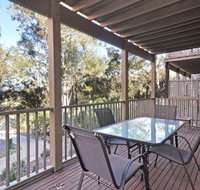 1 bedroom Executive Villa located within Cypress Lakes - Pubs and Clubs