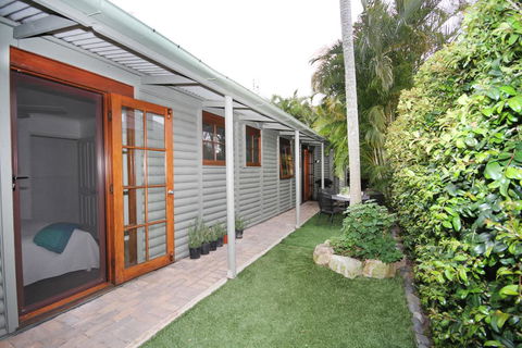 1/121 Park Crescent, Coolum Beach - Pubs and Clubs 3