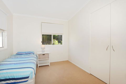 10 Barra Crescent, Coolum Beach, 500 BOND, WIFI, Walking Distance To Beach - Pubs and Clubs 2