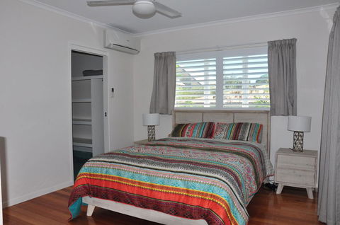 10 Double Island Drive - Modern Family Home, Centrally Located, Swimming Pool & Outdoor Area - Go Out 1