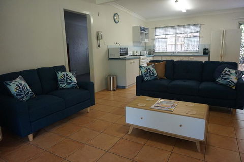 11 Bomburra Court - Rainbow Beach, Comfortable Beach House, Plenty Of Boat Parking - Go Out 0