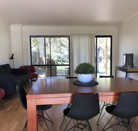 11 Findlay Street - Pubs and Clubs