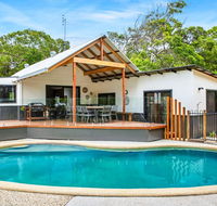 11 Naiad Court - Rainbow Shores Fantastic Family Retreat Swimming Pool 200m to beach Free Wi-Fi - Pubs and Clubs