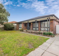 111 Relaxing Family Getaway in Burwood - Pubs and Clubs