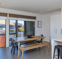 13 Shore Place - Pubs and Clubs