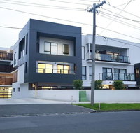 136 Light-filled Homely Box Hill Apt 2Bed2BathFreeParking - Pubs and Clubs