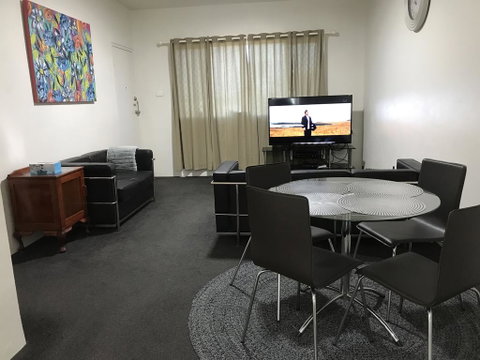 14 Elizabeth St - Go Out 2