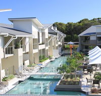 1770 Lagoons Central Apartment Resort - Pubs and Clubs