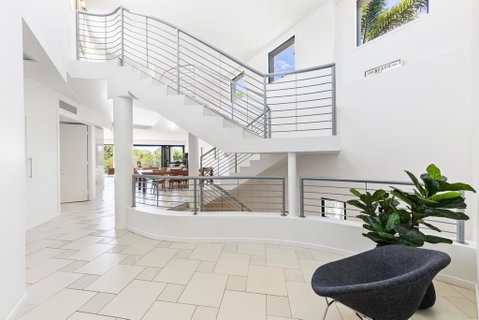 19 Ross Crescent - Go Out 3