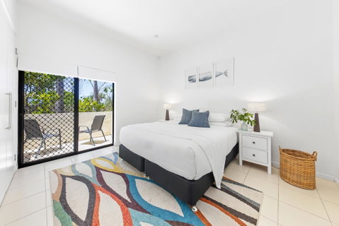 19 Ross Crescent - Go Out 2
