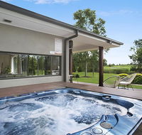 1OAK - Pubs and Clubs