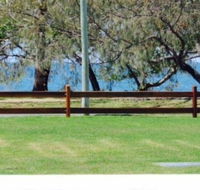 2 BDR Sea View Guest House - Pubs and Clubs