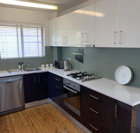 2 Bed Bar Beach Apartment - stroll to beach  cafes supermarket apartment 6 - Go Out
