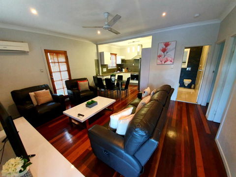 2 Bedroom Cottage - Go Out 3