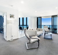 2 Bedroom Ocean View Apartment in Surfers Paradise - Pubs and Clubs