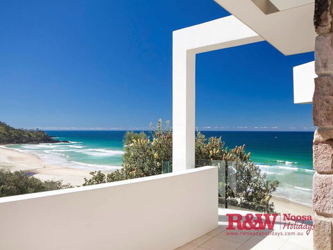 20 Arakoon Crescent - Pubs and Clubs 3