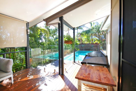 20 Avalon Street Coolum Beach - Pets Welcome - New Listing - Pubs and Clubs 1
