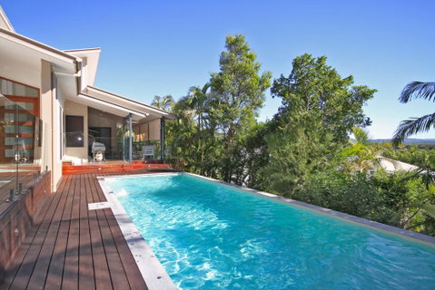 20 Avalon Street Coolum Beach - Pets Welcome - New Listing - Pubs and Clubs 0