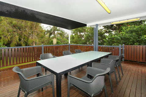 20 Scrub Road, Coolum Beach - Pet Friendly, Linen Included - Pubs and Clubs 0