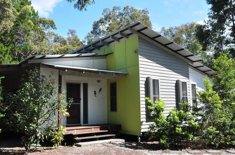 24 Esprit Drive - Beach Home With Open Plan Living And Walking Distance To Beach - Go Out 0