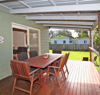 24 Sundew Street Mudjimba - 500 Bond - Pet Friendly Linen Supplied WIFI Air Cond. - Pubs and Clubs