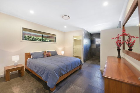 250 David Low Way, Peregian Beach - Pubs and Clubs 2