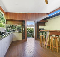 250 David Low Way Peregian Beach - Pubs and Clubs