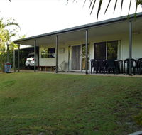 27 Carlo Road - Rainbow Beach Affordable Family Beach House - Go Out