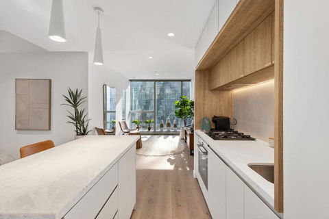 Brand New Apt In West Side Place Best Location - Pubs and Clubs 1