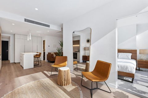 Brand New Apt In West Side Place Best Location - Pubs and Clubs 4