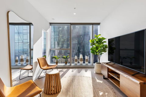 Brand New Apt In West Side Place Best Location - Pubs and Clubs 0