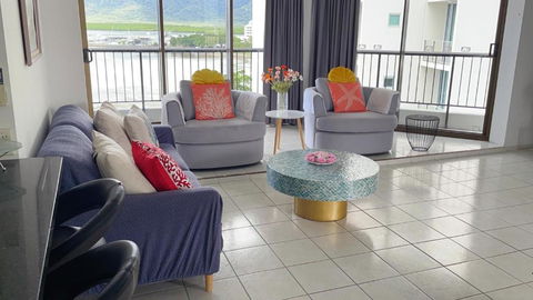 Cairns Ocean View Apartment In Aquarius - Pubs and Clubs 2