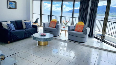 Cairns Ocean View Apartment In Aquarius - Pubs and Clubs 0