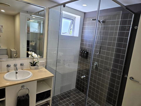 Cairns Reefside Retreats - Pubs and Clubs 4