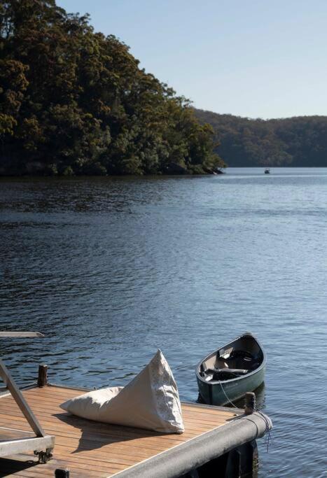 Calabash Bay Lodge - Pubs and Clubs 2