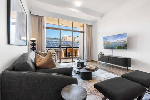 Camperdown Cozy Corner 9 - Pubs and Clubs 0