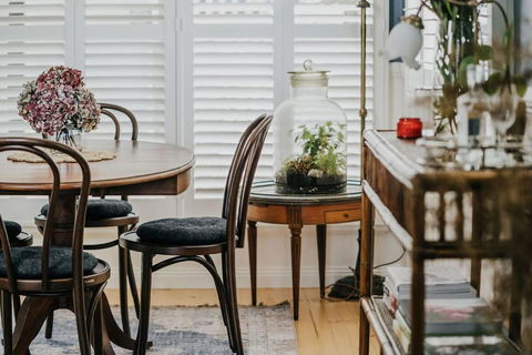 Candlebark Daylesford - Pubs and Clubs 1