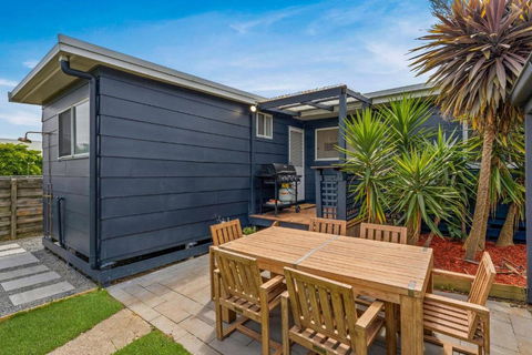 Cape Surf House - Pubs and Clubs 2