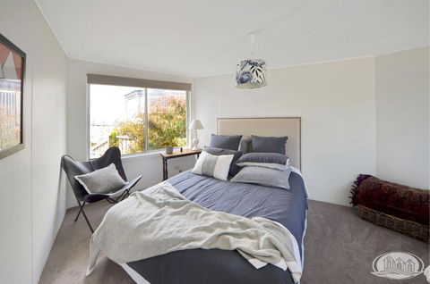 Cape Villa - Pubs and Clubs 4