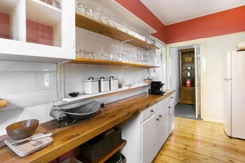 Carinya Cottage - Pubs and Clubs 3