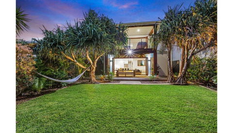 Casa De Palmeras - Pubs and Clubs 1