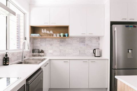 Casa Del Mar 6 - Walk To Pottsville Beach! - Pubs and Clubs 3