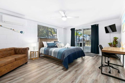 Casa Del Mare - Pubs and Clubs 3