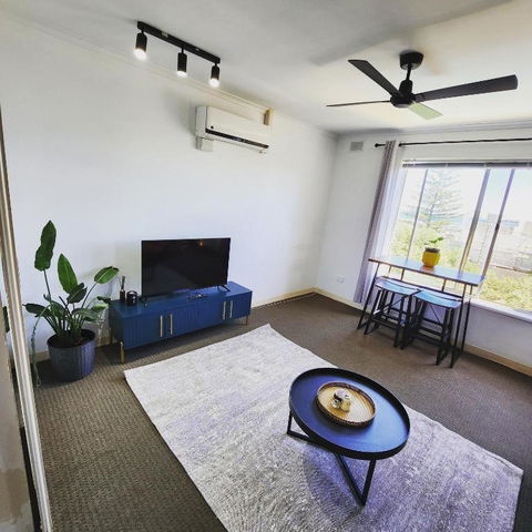 Casa Luna Beachside Apartment - Pubs and Clubs 3